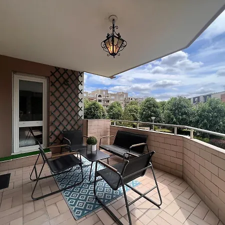 Appartement La Voyageur Avec Parking Et Proche Rer Courcouronnes